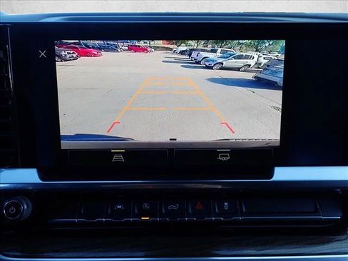 Used 2022 Chevrolet Silverado 1500 LT image 15