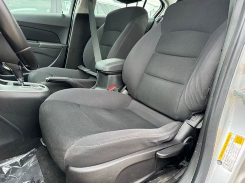 Used 2014 Chevrolet Cruze LT FWD image 4