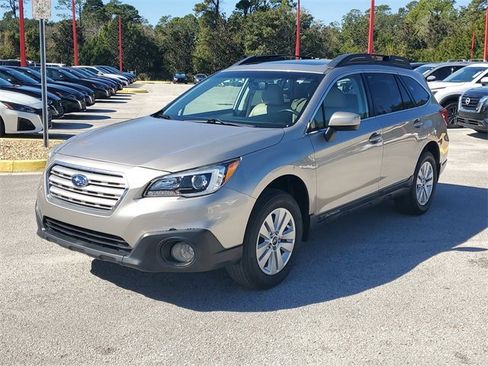 Used 2017 Subaru Outback 2.5i Premium image 5