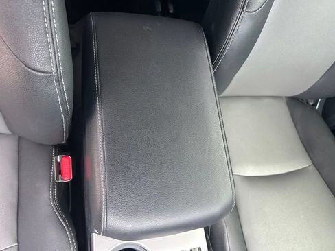 Used 2021 Toyota 4Runner SR5 Premium w/ Moonroof Package RWD image 32
