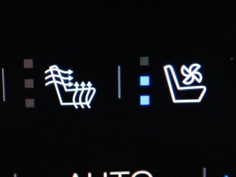 Used 2026 GMC Yukon Denali image 29