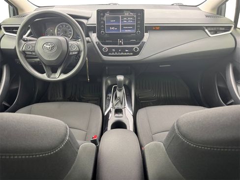 Used 2021 Toyota Corolla LE image 10