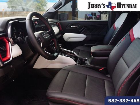 Used 2024 GMC Canyon AT4X image 17