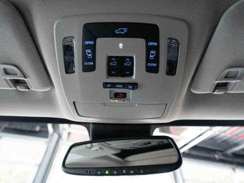 Used 2024 Toyota Sienna Limited AWD/4WD image 18