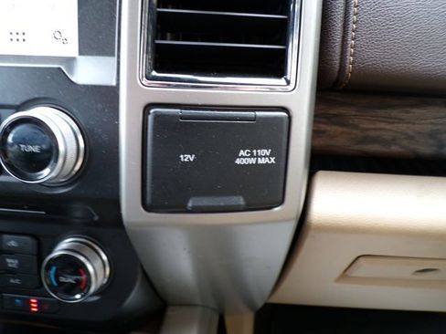 Used 2018 Ford F150 Lariat w/ Equipment Group 502A Luxury image 32