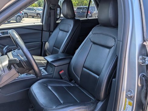 Used 2020 Ford Explorer XLT w/ Equipment Group 202A AWD/4WD image 15