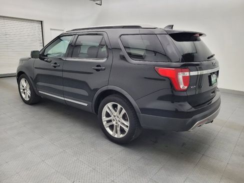 Used 2017 Ford Explorer XLT w/ Equipment Group 202A FWD image 3