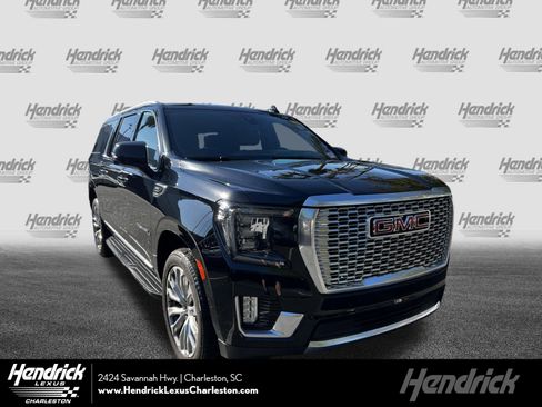 Used 2022 GMC Yukon XL Denali w/ Advanced Technology Package image 1