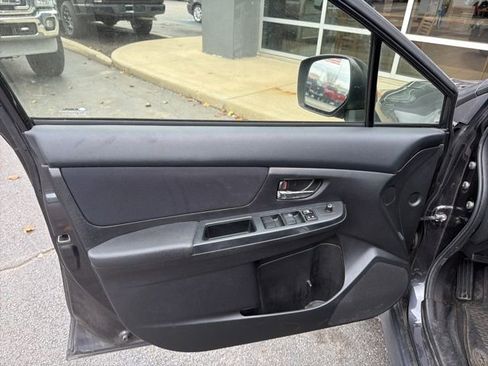 Used 2014 Subaru Crosstrek 2.0i Premium w/ Moonroof Package image 12