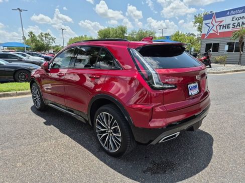 Used 2025 Cadillac XT4 Sport FWD image 3