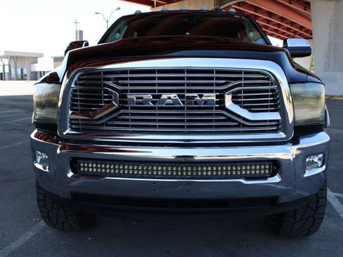 Used 2014 RAM 2500 Laramie w/ Convenience Group AWD/4WD image 3