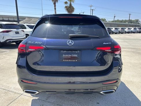 Used 2023 Mercedes-Benz GLC 300 4MATIC image 6