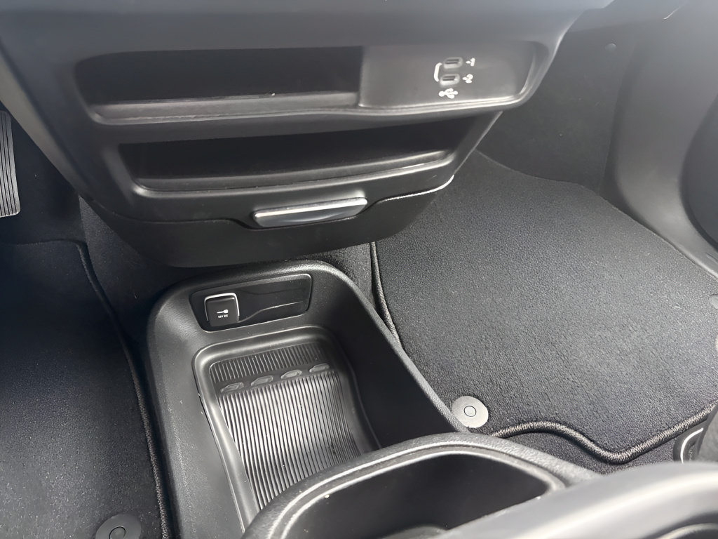 Used 2026 Chrysler Pacifica Select FWD image 22