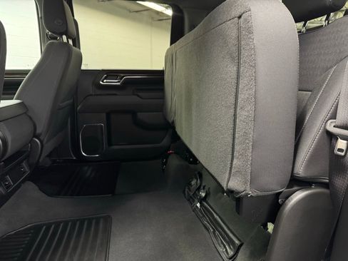 Used 2024 Chevrolet Silverado 3500 LT image 35