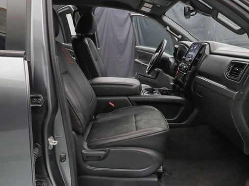 Used 2021 Nissan Titan PRO-4X w/ Pro-4x Utility Package image 17