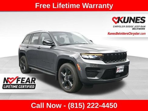 Used 2025 Jeep Grand Cherokee Altitude AWD/4WD image 1