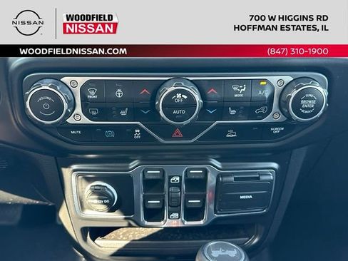 Used 2023 Jeep Wrangler Unlimited Sahara w/ Cold Weather Group AWD/4WD image 37