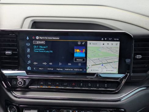 Used 2025 Chevrolet Silverado 1500 ZR2 image 18