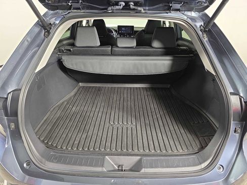 Used 2024 Toyota Venza LE image 28