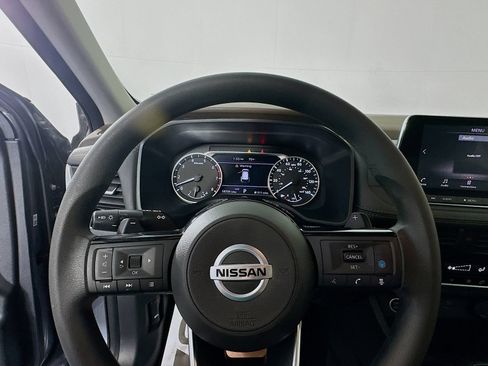 Used 2021 Nissan Rogue SV AWD/4WD image 11