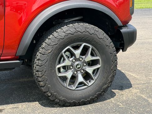 Used 2023 Ford Bronco Badlands AWD/4WD image 5