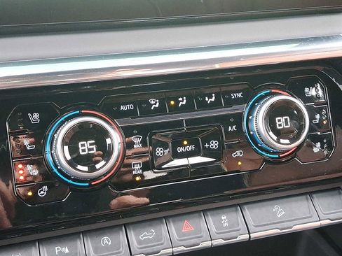 Used 2025 GMC Sierra 1500 Denali Ultimate image 16