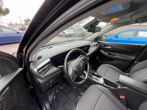 Used 2025 Buick Encore GX Preferred image 35