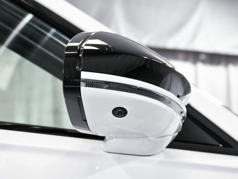 Used 2022 Audi S8 w/ S8 Comfort Plus Package image 89