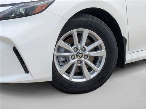 Used 2025 Toyota Camry LE FWD image 10