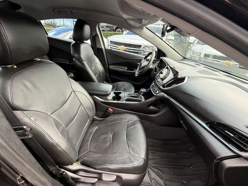 Used 2018 Chevrolet Volt Premier w/ Driver Confidence Package image 10