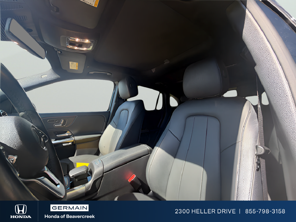 Used 2021 Mercedes-Benz GLA 250 4MATIC w/ Premium Package image 12