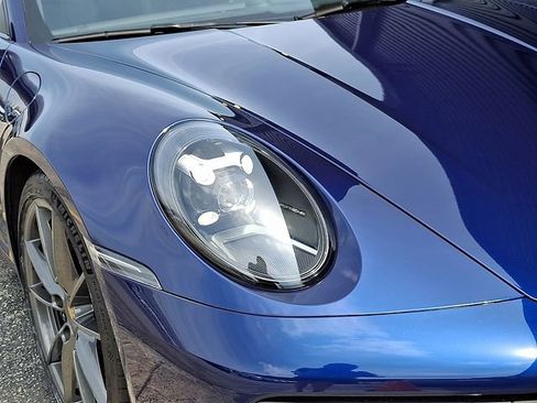 Certified 2024 Porsche 911 Carrera T RWD image 11