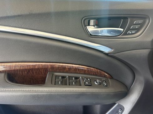 Used 2020 Acura MDX FWD image 12