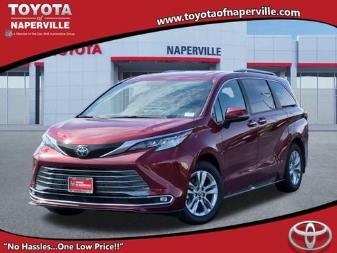 Used 2026 Toyota Sienna Limited AWD/4WD image 1