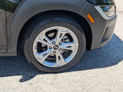 Used 2022 Hyundai Kona SEL image 11