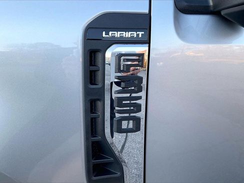 Used 2024 Ford F350 Lariat w/ Chrome Package image 8