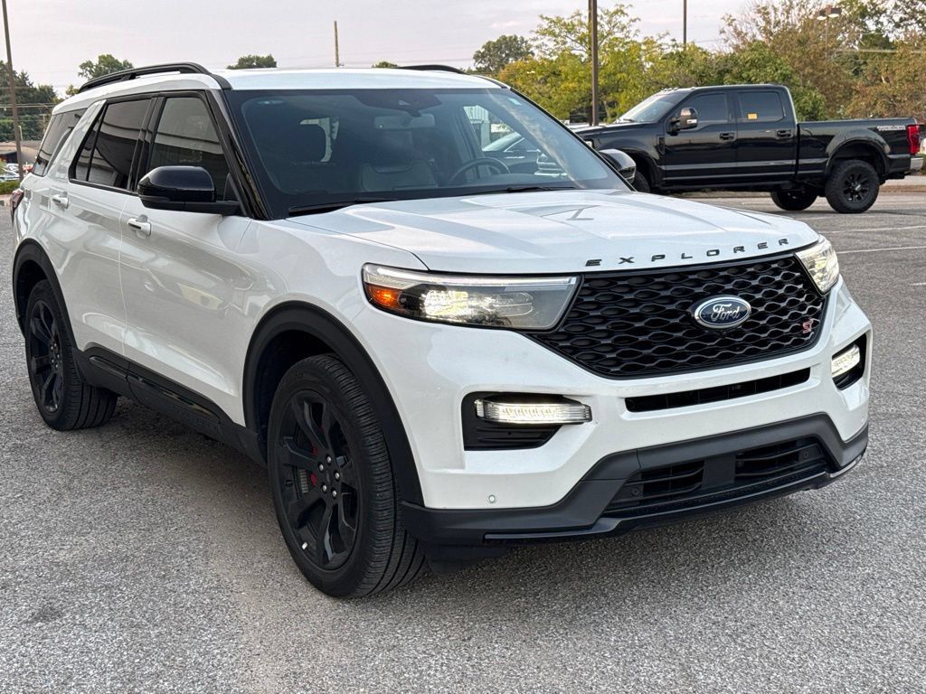 Used 2023 Ford Explorer ST w/ Equipment Group 401A AWD/4WD image 17