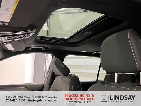 New 2025 Jeep Grand Cherokee L Laredo w/ Luxury Tech Group I image 21