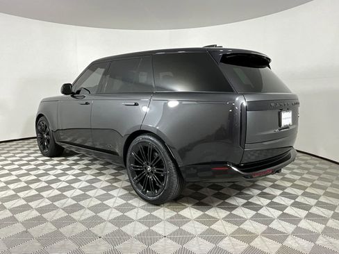 Used 2023 Land Rover Range Rover Autobiography image 3