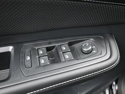 New 2026 Volkswagen Atlas SE image 13