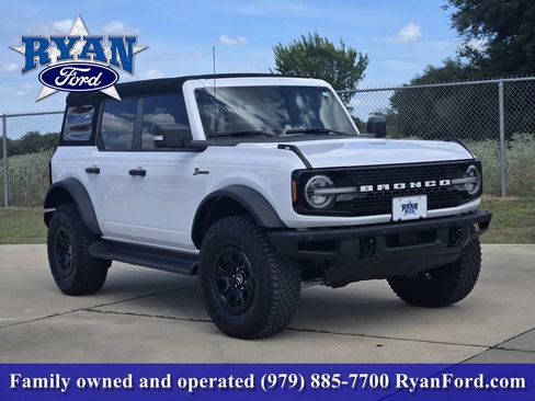 Used 2024 Ford Bronco Wildtrak AWD/4WD image 2