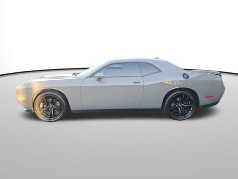 Used 2018 Dodge Challenger SXT Plus image 2