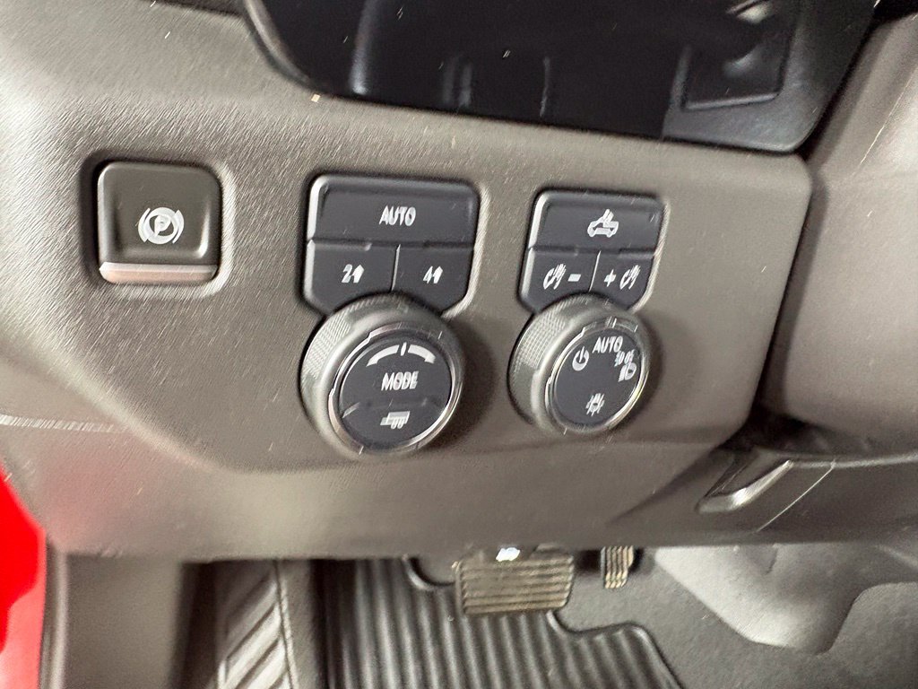 Used 2024 Chevrolet Silverado 1500 LT AWD/4WD image 20
