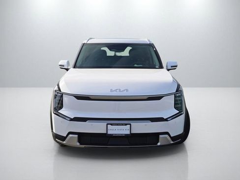 New 2026 Kia EV9 Wind image 2