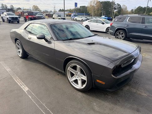 Used 2014 Dodge Challenger Rallye Redline image 2