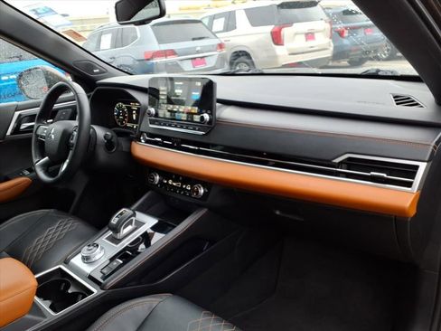 Used 2022 Mitsubishi Outlander SEL AWD/4WD image 16