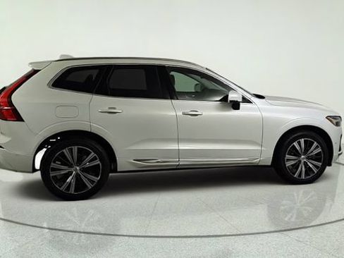Used 2023 Volvo XC60 B5 Ultimate FWD image 8