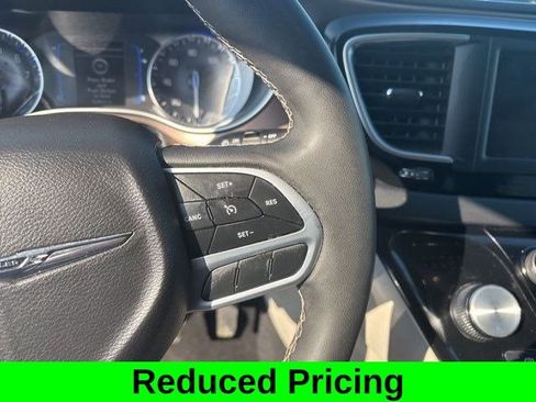 Used 2023 Chrysler Voyager LX FWD image 18