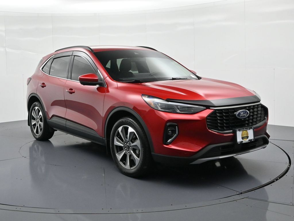 Certified 2023 Ford Escape Platinum AWD/4WD image 4