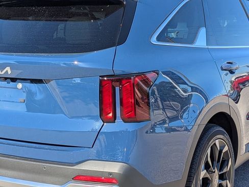 Used 2026 Kia Sorento EX image 7